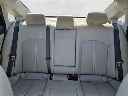 Used 2016 Hyundai Sonata Limited w/ Option Group 05 image 15