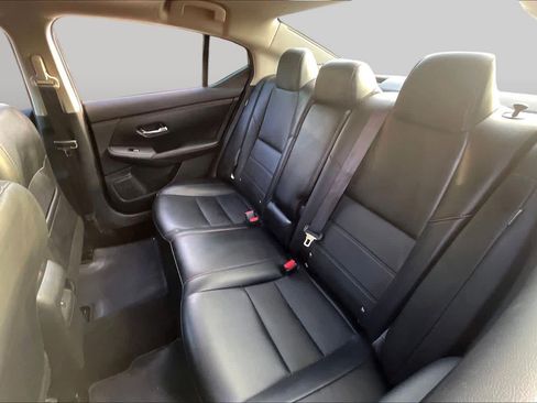 Used 2024 Nissan Sentra SR w/ SR Premium Package FWD image 21