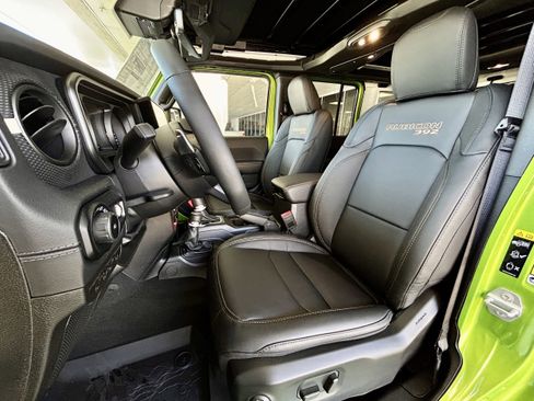 New 2025 Jeep Wrangler Unlimited Rubicon 392 image 23