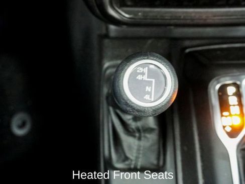 Used 2025 Jeep Gladiator Sport image 16