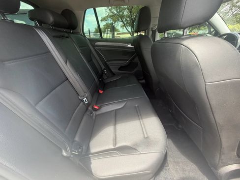 Used 2018 Volkswagen Golf SE FWD image 14
