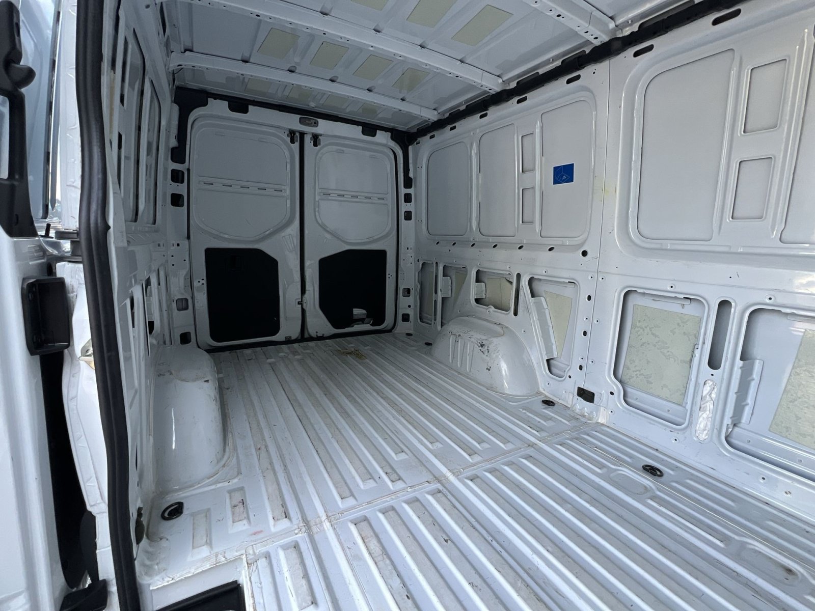 Used 2025 Mercedes-Benz Sprinter 2500 image 30
