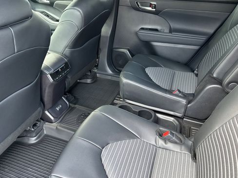 New 2026 Toyota Highlander XSE image 11