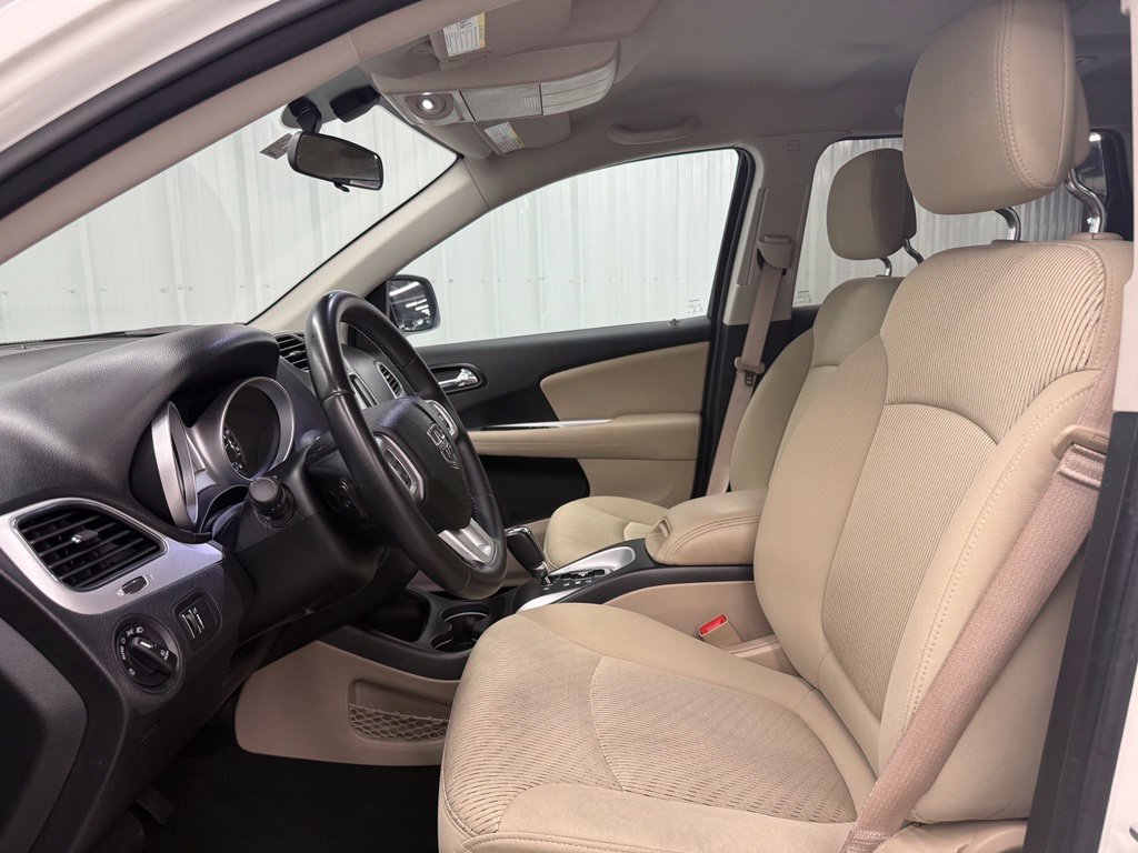 Used 2018 Dodge Journey SXT w/ Premium Group FWD image 16