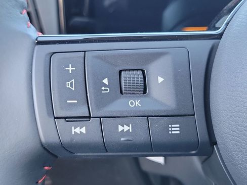 New 2026 Nissan Kicks SR image 7