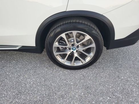 Used 2025 BMW X5 xDrive50e image 19