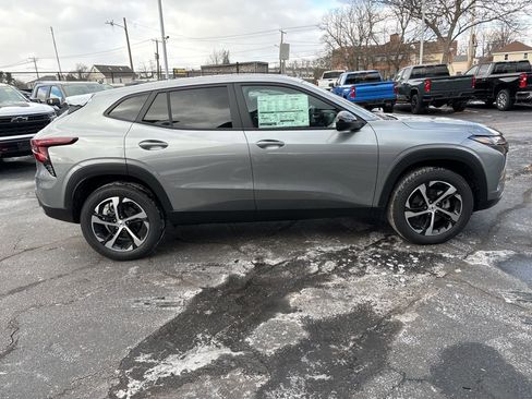 New 2026 Chevrolet Trax RS w/ Sunroof Package image 4