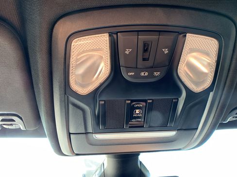 Used 2020 RAM 1500 Big Horn AWD/4WD image 20