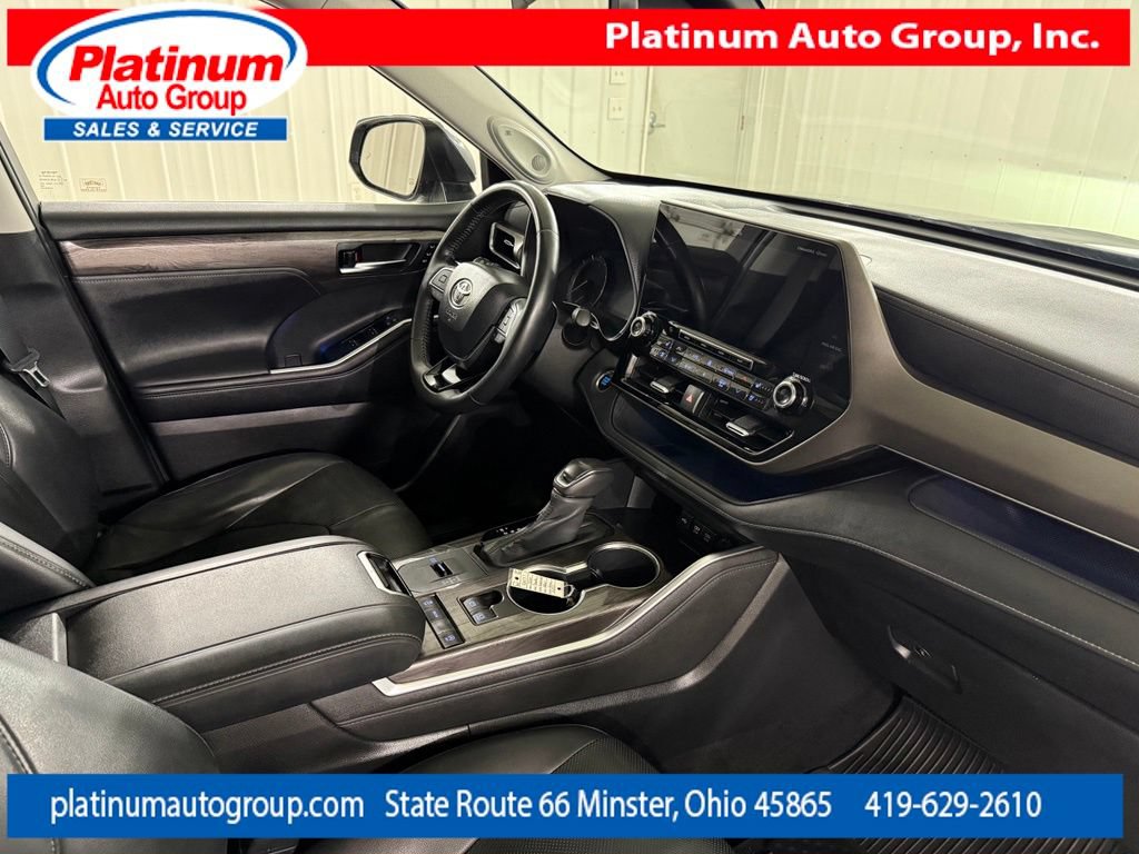 Used 2020 Toyota Highlander Limited FWD image 44