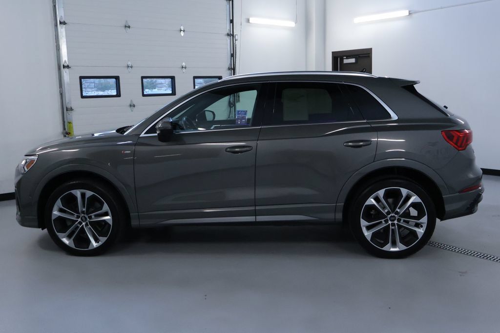 Used 2020 Audi Q3 2.0T Prestige w/ Prestige Package AWD/4WD image 4