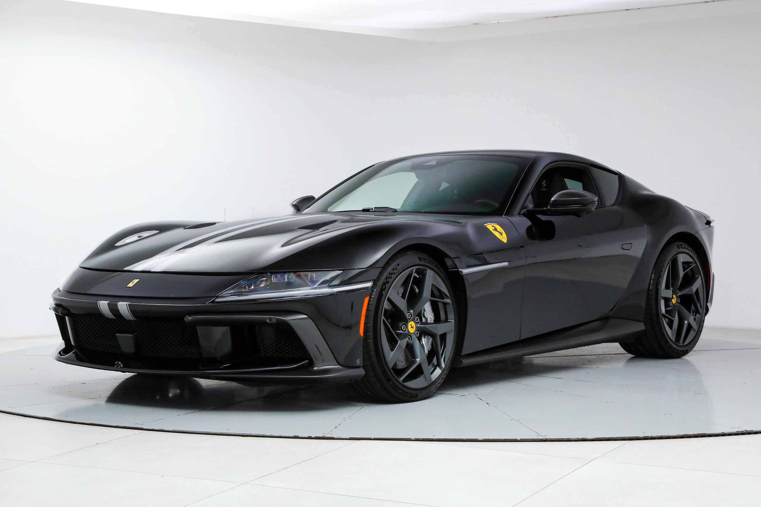 Certified 2025 Ferrari 12Cilindri RWD image 12