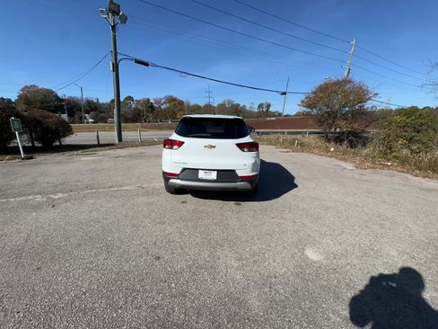 Used 2025 Chevrolet TrailBlazer LT image 13