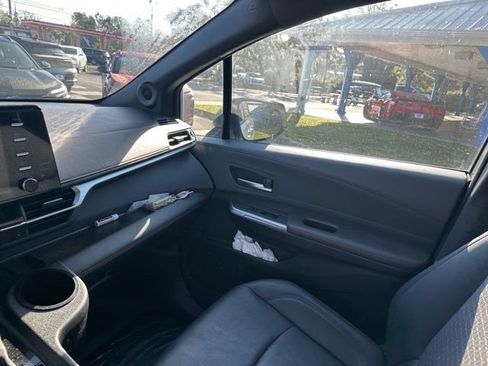 Used 2024 Toyota Sienna XSE w/ XSE Plus Package image 14