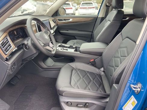 New 2026 Volkswagen Atlas SE FWD image 14
