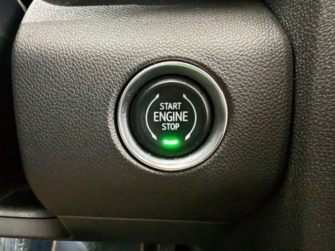 Used 2025 GMC Acadia AT4 image 39