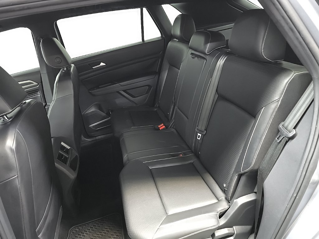Used 2020 Volkswagen Atlas Cross Sport SEL FWD image 29