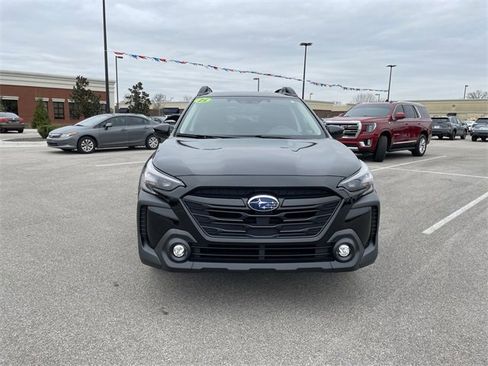 Used 2025 Subaru Outback Onyx Edition image 7
