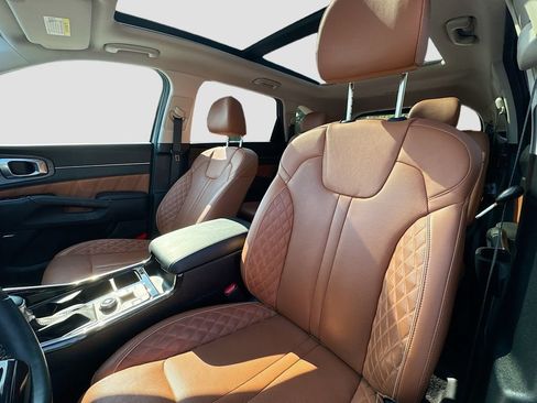 Certified 2023 Kia Sorento SX Prestige AWD/4WD image 25