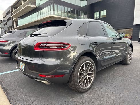 Used 2018 Porsche Macan AWD/4WD image 5
