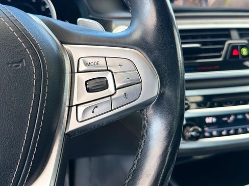 Used 2019 BMW 740i w/ Executive Package image 38