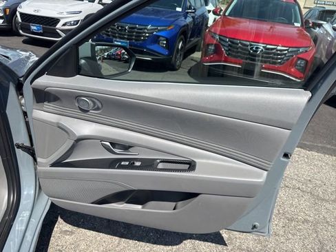 Certified 2023 Hyundai Elantra SEL w/ Convenience Package image 32