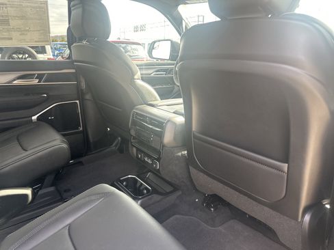 New 2026 Jeep Grand Wagoneer Limited w/ Premium Group II image 30