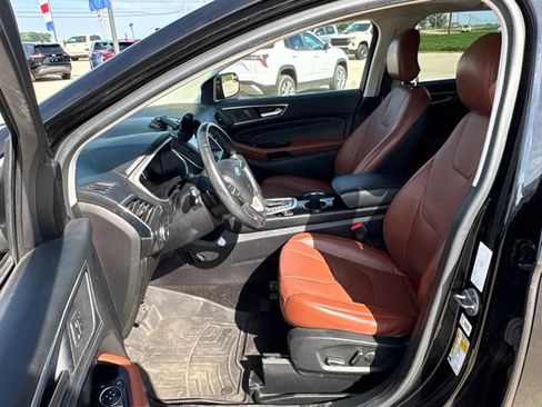 Used 2018 Ford Edge Titanium w/ Canadian Touring Package AWD/4WD image 12
