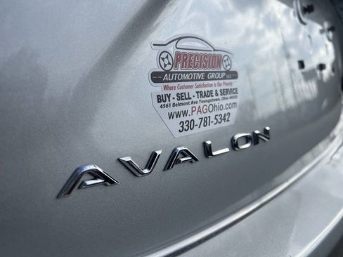 Used 2018 Toyota Avalon XLE image 24