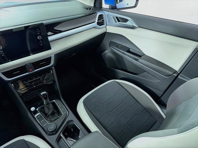 New 2027 Volkswagen Taos SE AWD/4WD image 23