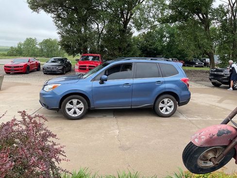 Used 2015 Subaru Forester 2.5i Limited AWD/4WD image 6
