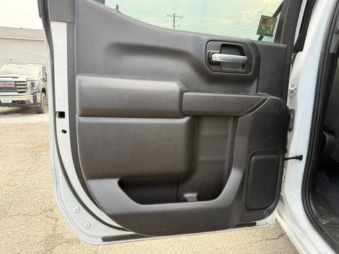 Used 2022 Chevrolet Silverado 1500 Custom w/ LPO, Dark Essentials Package AWD/4WD image 18
