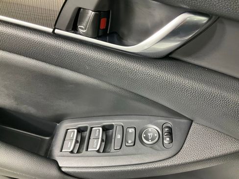 Used 2019 Honda Accord Sport image 14