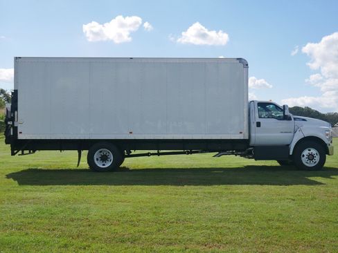 New 2025 Ford F750 2WD Regular Cab Super Duty image 4