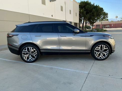 Used 2019 Land Rover Range Rover Velar S AWD/4WD image 4