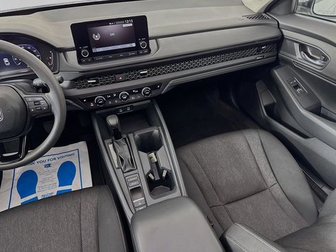 Used 2023 Honda Accord EX image 31