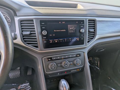 Used 2020 Volkswagen Atlas Cross Sport SE w/ Towing Package image 20