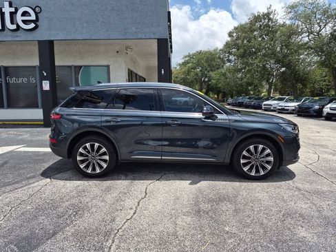 Used 2022 Lincoln Corsair Reserve w/ Equipment Group 201A FWD image 4
