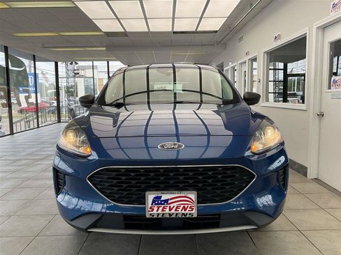 Used 2022 Ford Escape SE w/ Cold Weather Package AWD/4WD image 2