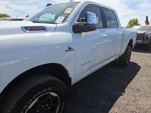 Used 2026 RAM 2500 Laramie AWD/4WD image 2