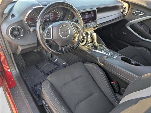 Used 2019 Chevrolet Camaro LT w/ Technology Package RWD image 9