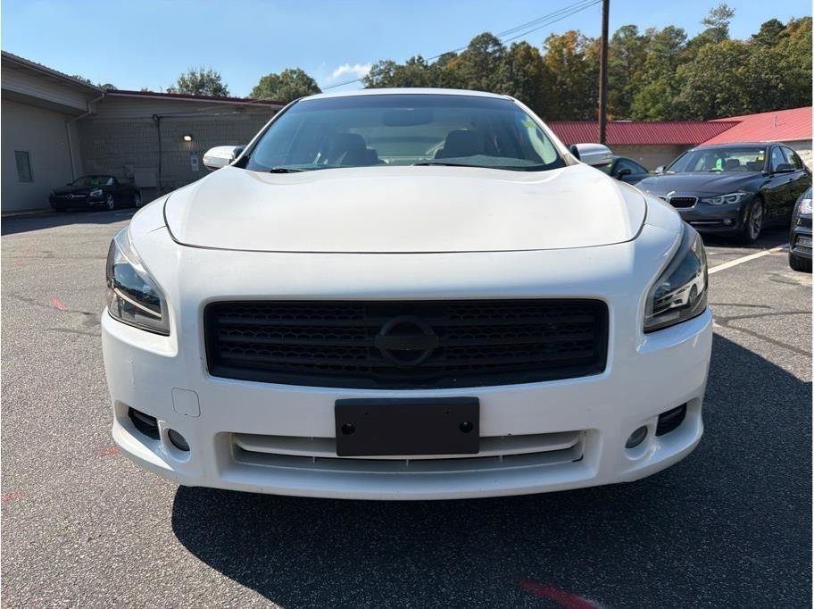 Used 2010 Nissan Maxima FWD image 2