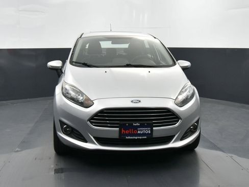 Used 2014 Ford Fiesta SE w/ Equipment Group 201A image 4