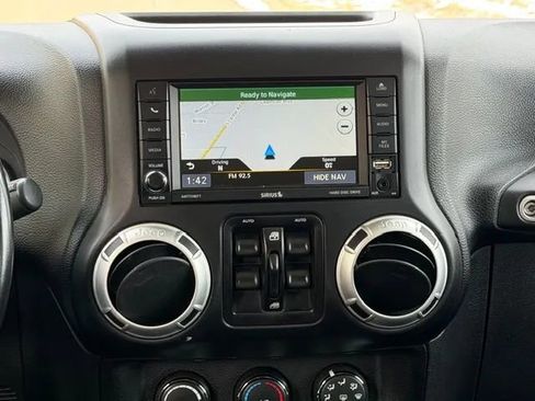 Used 2016 Jeep Wrangler Unlimited Sahara w/ Dual Top Group AWD/4WD image 14