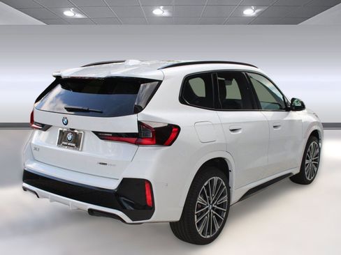 Used 2025 BMW X1 xDrive28i w/ Technology Package image 9