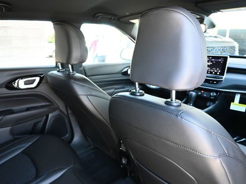 New 2026 Jeep Compass Latitude AWD/4WD image 21