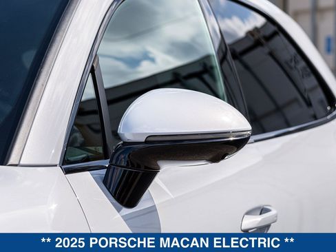 Used 2025 Porsche Macan Turbo Electric AWD/4WD image 18