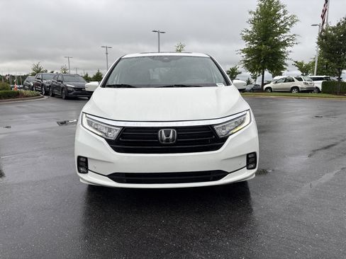 Used 2023 Honda Odyssey Elite image 3