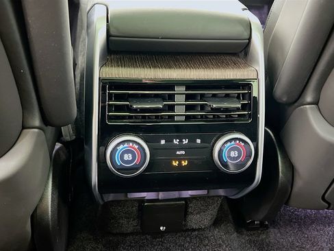Used 2024 Land Rover Range Rover SE AWD/4WD image 27