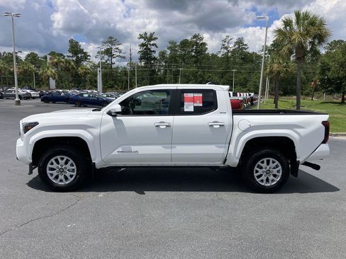 New 2026 Toyota Tacoma SR5 RWD image 2