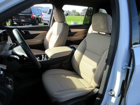 Certified 2026 Buick Enclave Preferred FWD image 21